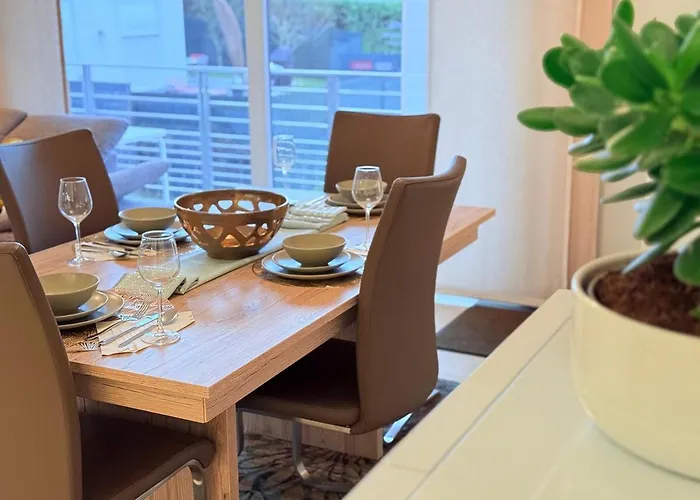 Апартаменты Spacious 2 Bedroom Flat With Balcony And Parking In Mamer