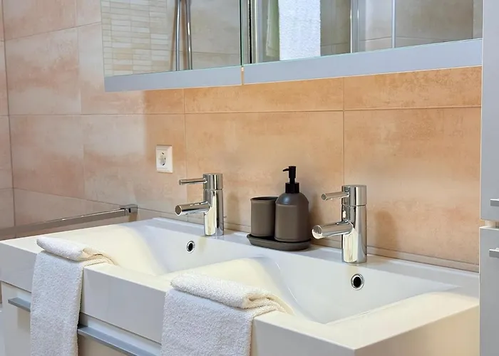 Spacious 2 Bedroom Flat With Balcony And Parking In * Mamer